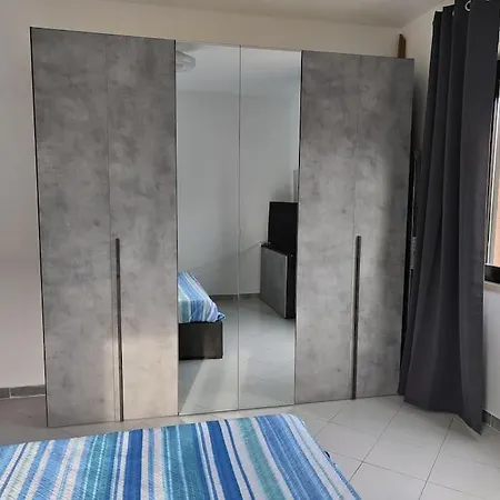 Casa Trezza 3 * לטינה