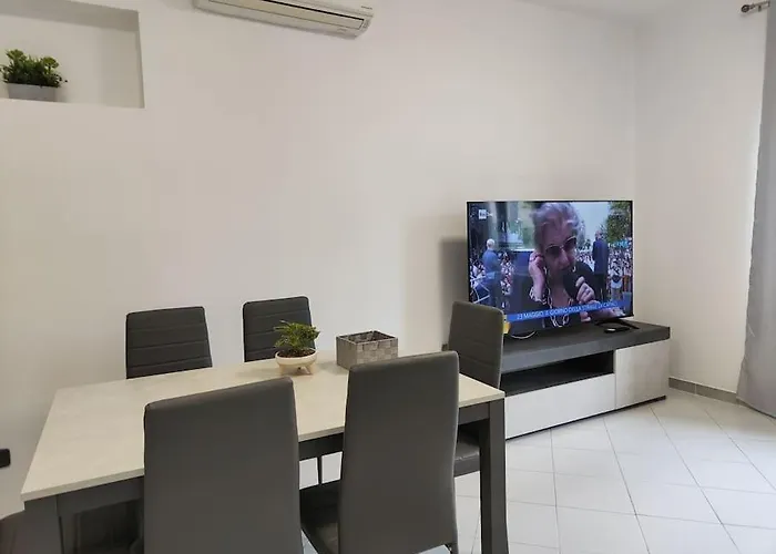 Casa Trezza 3 아파트 라티나